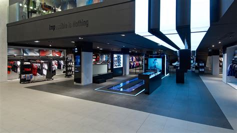 adidas Store, Paris, 39.